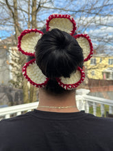 Cargar imagen en el visor de la galería, Big Flower Scrunchies
