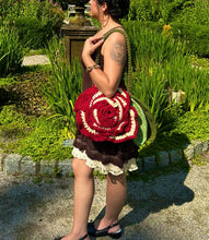 Cargar imagen en el visor de la galería, The Rose Bag
