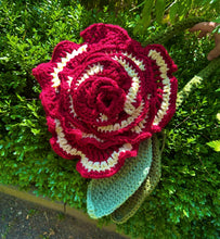 Cargar imagen en el visor de la galería, The Rose Bag
